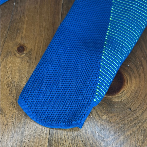 Nike Women’s Sportswear Dynamic Reveal Jacket - Picture 8 of 13